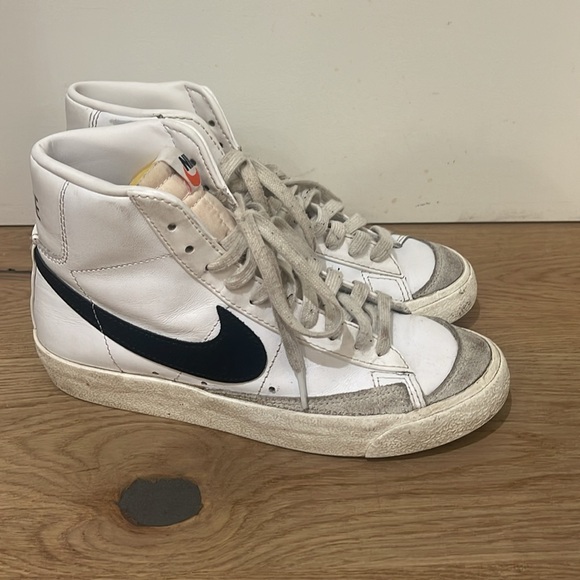 Nike blazers - Picture 2 of 4